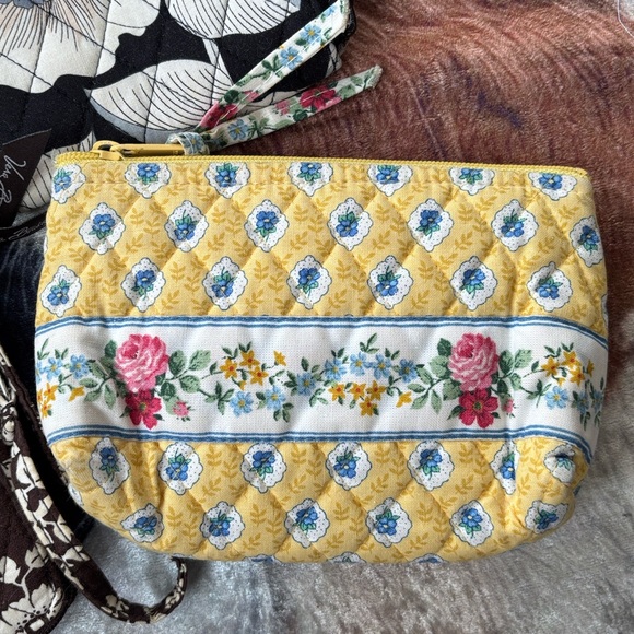 Vera Bradley Set of 3 Vintage Zip Around Wallet Wristlet Cosmetic Pouch Quilted - Picture 2 of 16